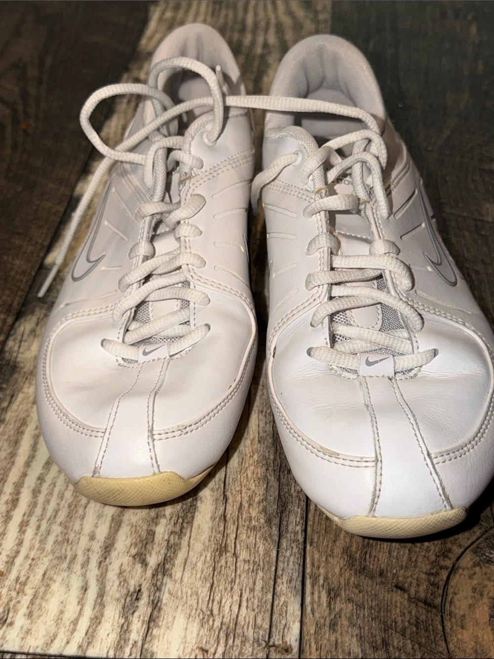 Nike Women’s White Low-Profile Lace-Up Cheerleading Athletic Shoes - Picture 2 of 7